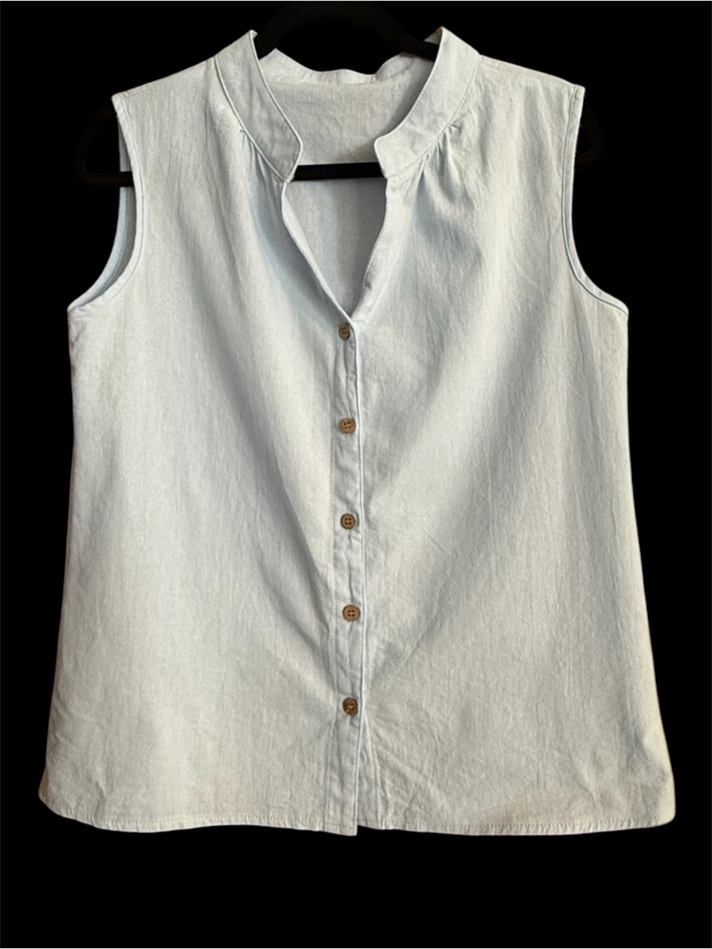 Sleeveless Linen Button-Front Women's Top in Light Blue